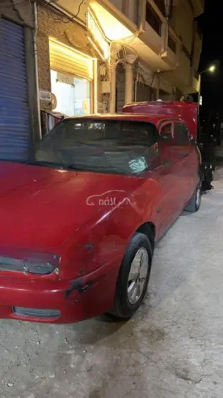 تويوتا كورولا 2000 أحمر يدوي مستعملة للبيع في دمنهور