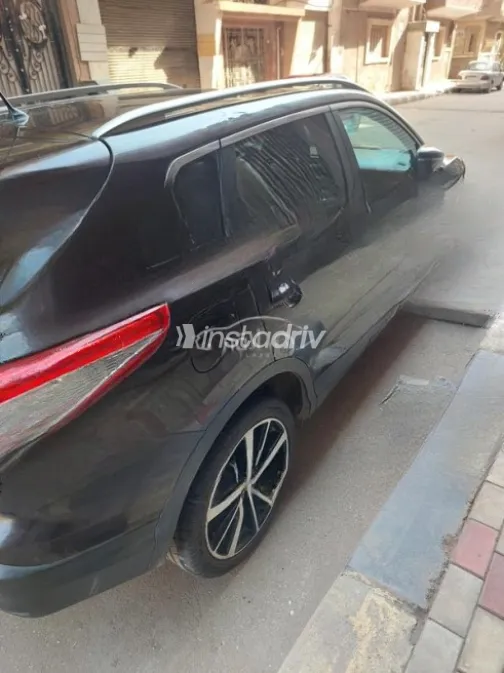 Nissan Qashqai 2017 Purple Automatic Used for Sale in Menouf - 4