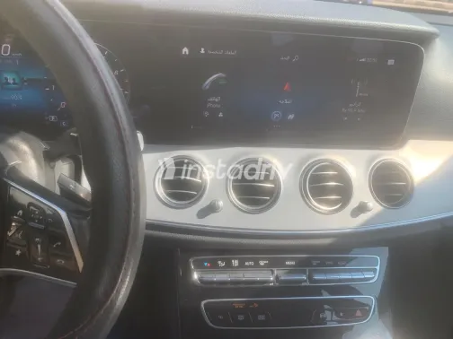 Mercedes E 200 2022 Black Automatic Used for Sale in Greater Cairo ( Cairo + Giza) - 9