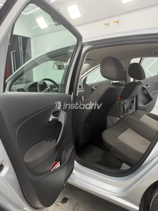 Volkswagen Polo 2010 Silver Automatic Used for Sale in Greater Cairo ( Cairo + Giza) - 5