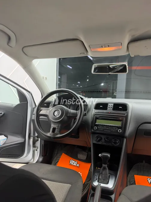 Volkswagen Polo 2010 Silver Automatic Used for Sale in Greater Cairo ( Cairo + Giza) - 7