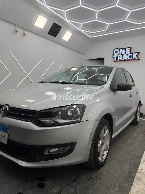 Volkswagen Polo 2010 Silver Automatic Used for Sale in Greater Cairo ( Cairo + Giza) - 9