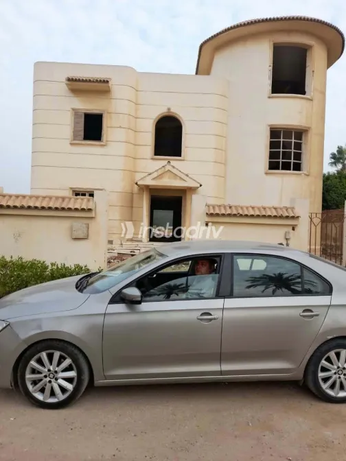 Seat Toledo 2019 Champagne Automatic Used for Sale in Greater Cairo ( Cairo + Giza) - 3