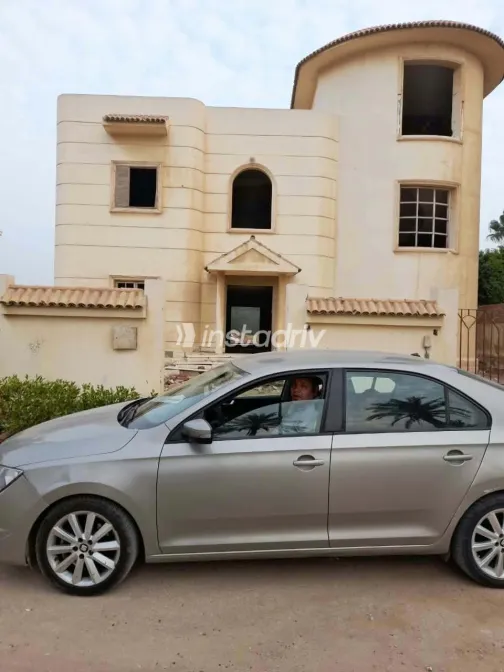 Seat Toledo 2019 Champagne Automatic Used for Sale in Greater Cairo ( Cairo + Giza) - 5