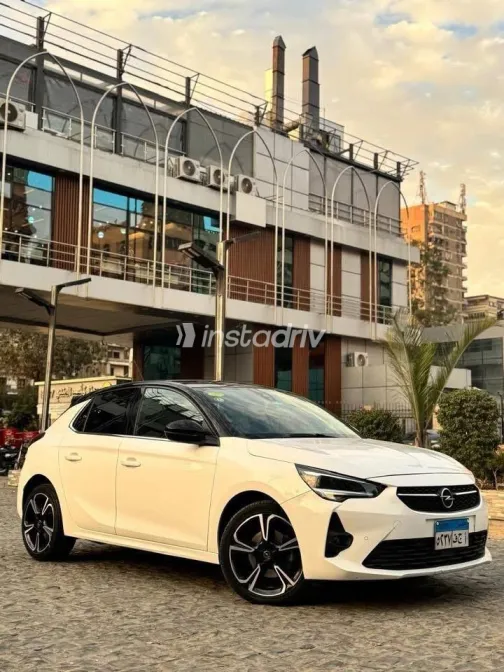 Opel Corsa 2022 White Automatic Used for Sale in Greater Cairo ( Cairo + Giza) - 7