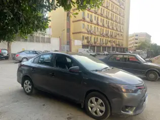 تويوتا ياريس 2015 رمادي أوتوماتيك مستعملة للبيع في القاهرة الكبرى ( القاهرة - الجيزة)