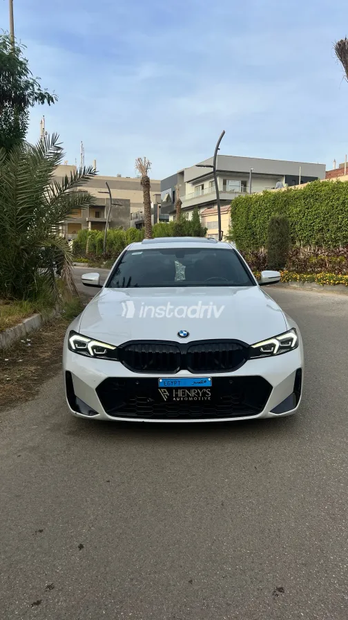 بي ام دبليو 320 2023 أبيض أوتوماتيك مستعملة للبيع في القاهرة الكبرى ( القاهرة - الجيزة) - 8