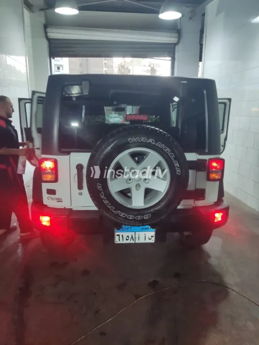 Jeep Renegade 2014 White Automatic Used for Sale in Greater Cairo ( Cairo + Giza) - 1