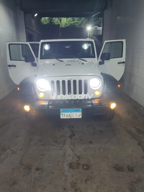 Jeep Renegade 2014 White Automatic Used for Sale in Greater Cairo ( Cairo + Giza) - 2