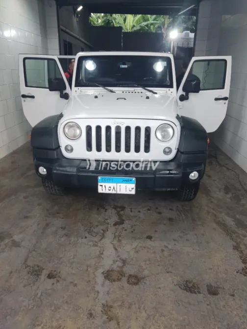 Jeep Renegade 2014 White Automatic Used for Sale in Greater Cairo ( Cairo + Giza) - 4