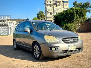 كيا كارينز 2010 برونزي أوتوماتيك مستعملة للبيع في القاهرة الكبرى ( القاهرة - الجيزة)