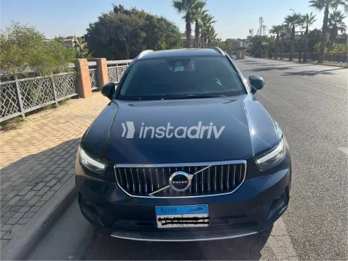 فولفو XC 40 2021 أبيض أوتوماتيك مستعملة للبيع في القاهرة الكبرى ( القاهرة - الجيزة) - 3