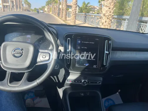 فولفو XC 40 2021 أبيض أوتوماتيك مستعملة للبيع في القاهرة الكبرى ( القاهرة - الجيزة) - 4