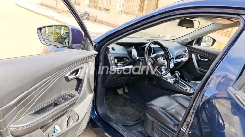 Jetour X70 2021 White Automatic Used for Sale in Greater Cairo ( Cairo + Giza) - 3