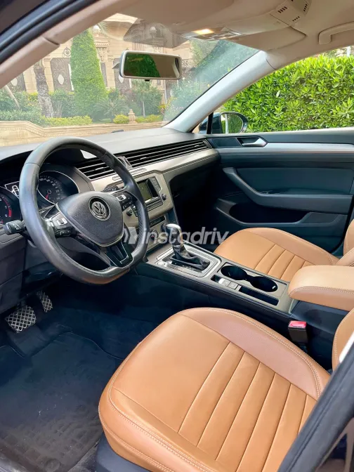 Volkswagen Passat 2016 Black Automatic Used for Sale in Greater Cairo ( Cairo + Giza) - 1