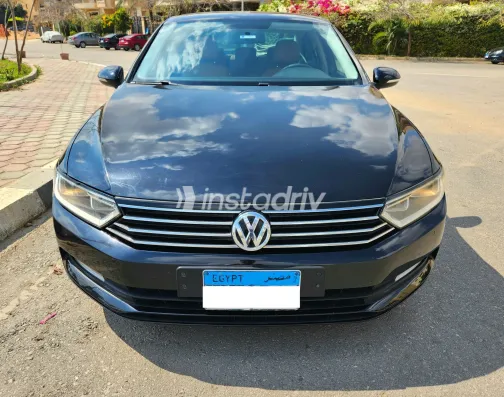 Volkswagen Passat 2016 Black Automatic Used for Sale in Greater Cairo ( Cairo + Giza) - 3