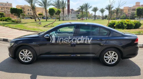 Volkswagen Passat 2016 Black Automatic Used for Sale in Greater Cairo ( Cairo + Giza) - 7