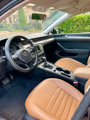 Volkswagen Passat 2016 Black Automatic Used for Sale in Greater Cairo ( Cairo + Giza)