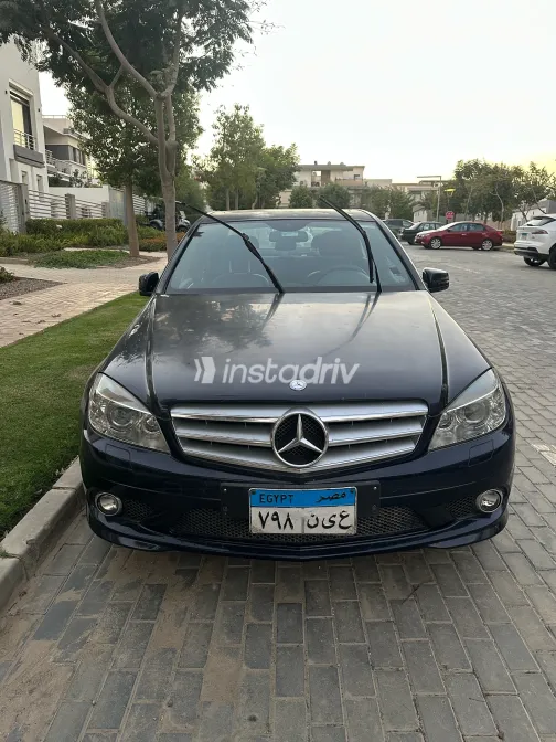 Mercedes C 250 2010 White Automatic Used for Sale in Greater Cairo ( Cairo + Giza) - 5