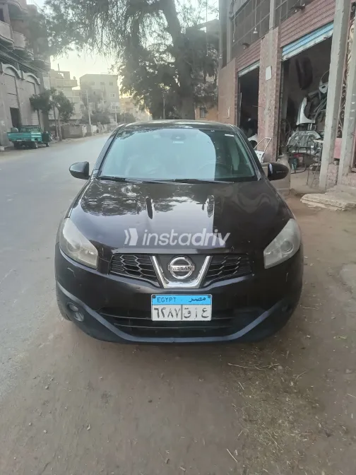 Nissan Qashqai 2011 Black Manual Used for Sale in Greater Cairo ( Cairo + Giza) - 4