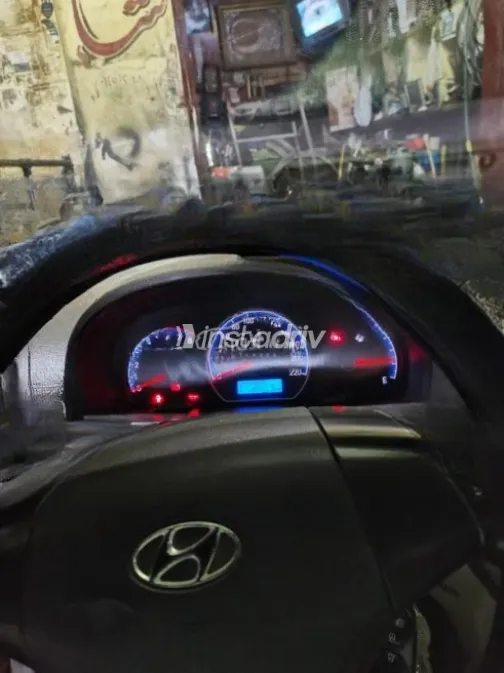 Hyundai Elantra HD 2009 White Automatic Used for Sale in Cairo - 5