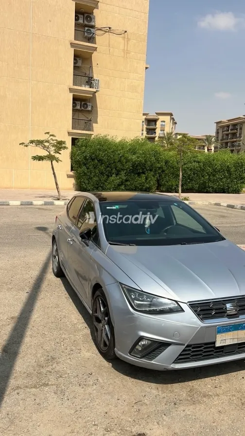 Seat Ibiza 2020 Silver Automatic Used for Sale in Greater Cairo ( Cairo + Giza) - 1