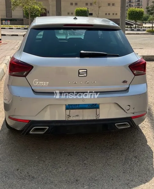 Seat Ibiza 2020 Silver Automatic Used for Sale in Greater Cairo ( Cairo + Giza) - 3