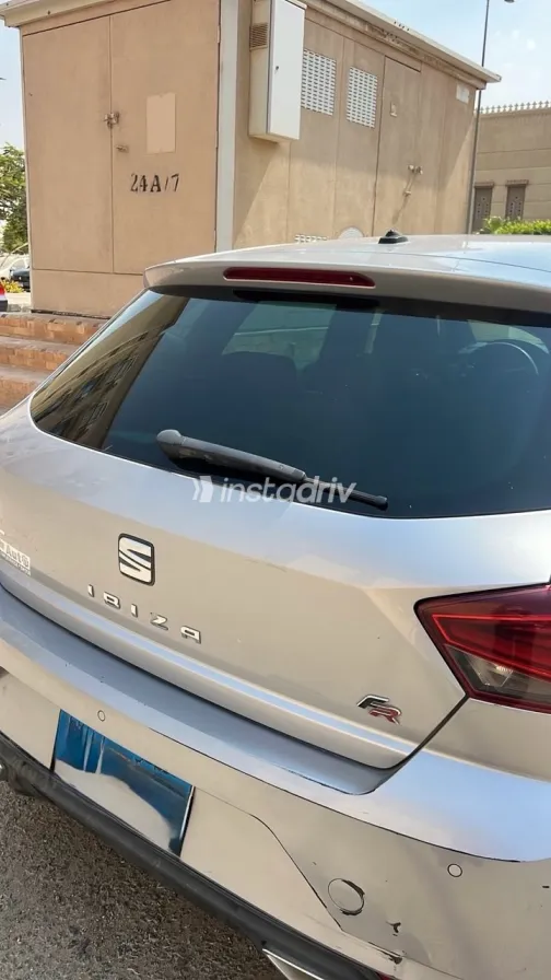 Seat Ibiza 2020 Silver Automatic Used for Sale in Greater Cairo ( Cairo + Giza) - 6