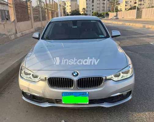 بي ام دبليو 318 2019 فضي أوتوماتيك مستعملة للبيع في القاهرة الكبرى ( القاهرة - الجيزة) - 2