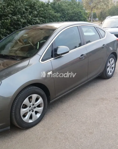 Opel Astra 2020 Dark Gray Automatic Used for Sale in Greater Cairo ( Cairo + Giza) - 3