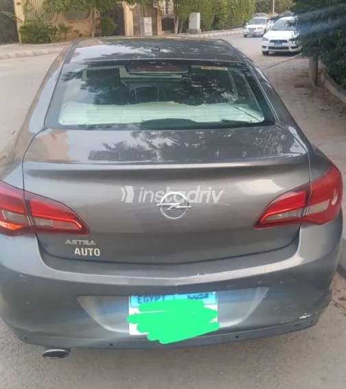 Opel Astra 2020 Dark Gray Automatic Used for Sale in Greater Cairo ( Cairo + Giza) - 6