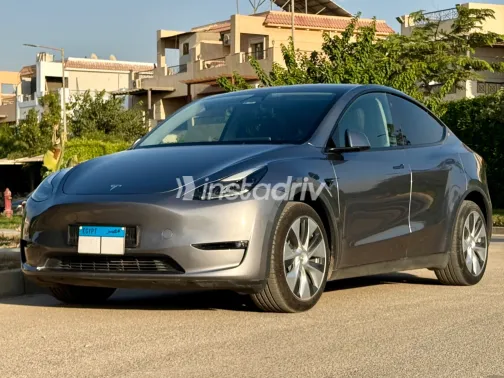 Tesla Model Y 2023 Gray Automatic Used for Sale in Greater Cairo ( Cairo + Giza) - 8