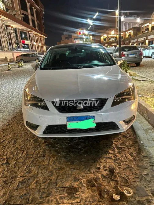 Seat Leon 2015 White Automatic Used for Sale in Greater Cairo ( Cairo + Giza) - 1