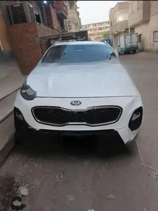 كيا سبورتاج 2022 أبيض أوتوماتيك مستعملة للبيع في أسوان