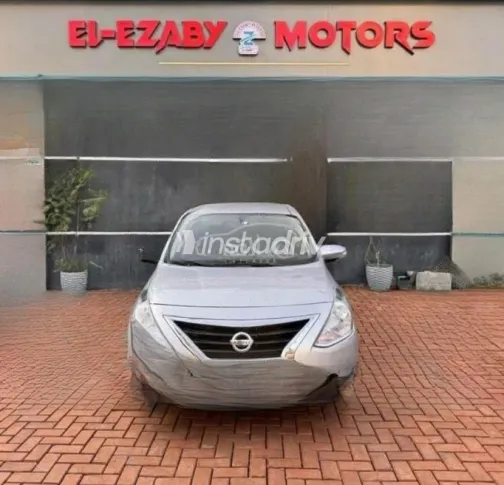 Nissan Sunny 2022 Silver Automatic Used for Sale in Nasr city - 2