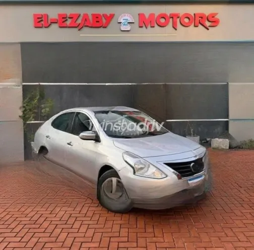 Nissan Sunny 2022 Silver Automatic Used for Sale in Nasr city - 3
