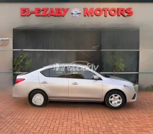 Nissan Sunny 2022 Silver Automatic Used for Sale in Nasr city - 5