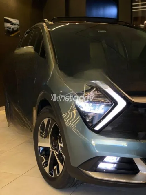 Kia Sportage 2024 Dark Blue Automatic Used for Sale in Hurghada - 2