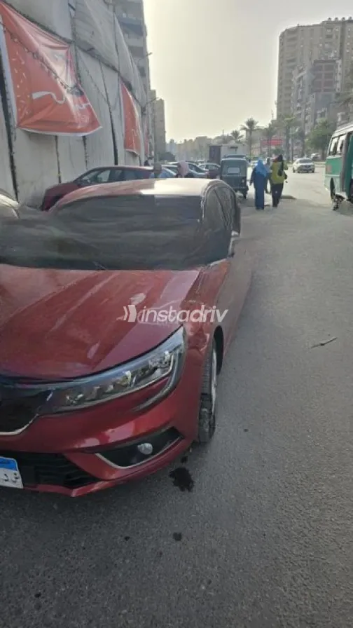 Renault Megane 2021 Red Automatic Used for Sale in Alexandria - 4