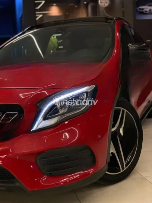 مرسيدس GLA 200 2018 أحمر أوتوماتيك مستعملة للبيع في الغردقة - 2