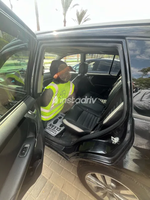 Chery Tiggo 3 2020 Black Automatic Used for Sale in Greater Cairo ( Cairo + Giza) - 7