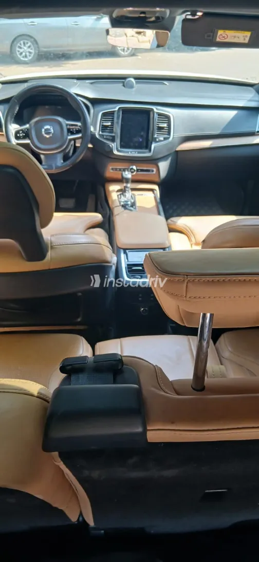 فولفو XC90 2017 أبيض أوتوماتيك مستعملة للبيع في القاهرة الكبرى ( القاهرة - الجيزة) - 9