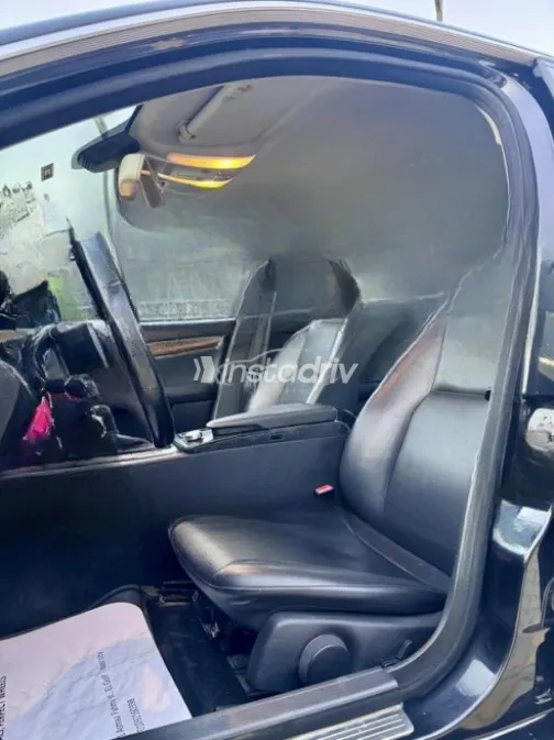 Mercedes C 180 2012 Black Automatic Used for Sale in Cairo - 7