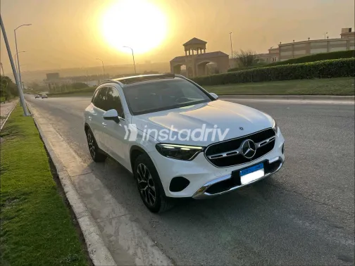مرسيدس GLC 200 2023 أبيض أوتوماتيك مستعملة للبيع في القاهرة الكبرى ( القاهرة - الجيزة) - 1