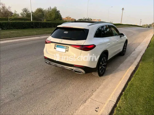مرسيدس GLC 200 2023 أبيض أوتوماتيك مستعملة للبيع في القاهرة الكبرى ( القاهرة - الجيزة) - 2