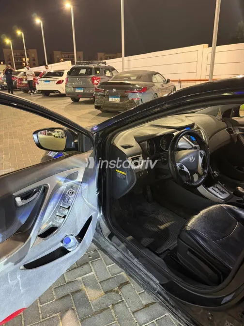 Hyundai Avante 2012 Black Automatic Used for Sale in Greater Cairo ( Cairo + Giza) - 1