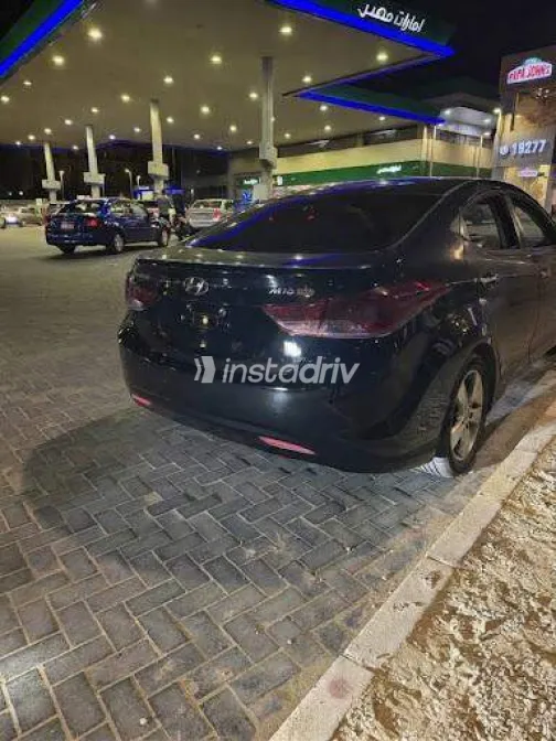 Hyundai Avante 2012 Black Automatic Used for Sale in Greater Cairo ( Cairo + Giza) - 3
