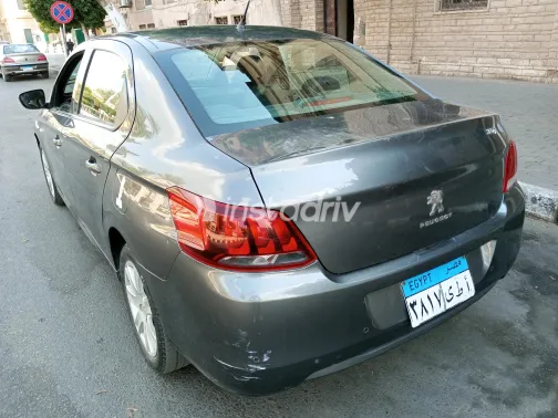 Peugeot 301 2022 Gray Automatic Used for Sale in Greater Cairo ( Cairo + Giza) - 9