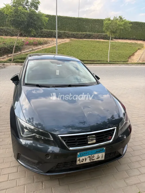 Seat Leon 2020 Gray Automatic Used for Sale in Greater Cairo ( Cairo + Giza) - 5