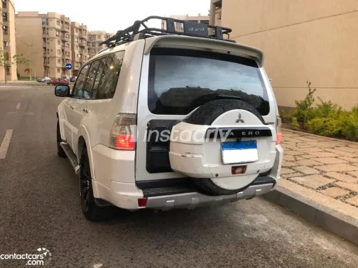 Mitsubishi Pajero 2011 White Automatic Used for Sale in Greater Cairo ( Cairo + Giza) - 1